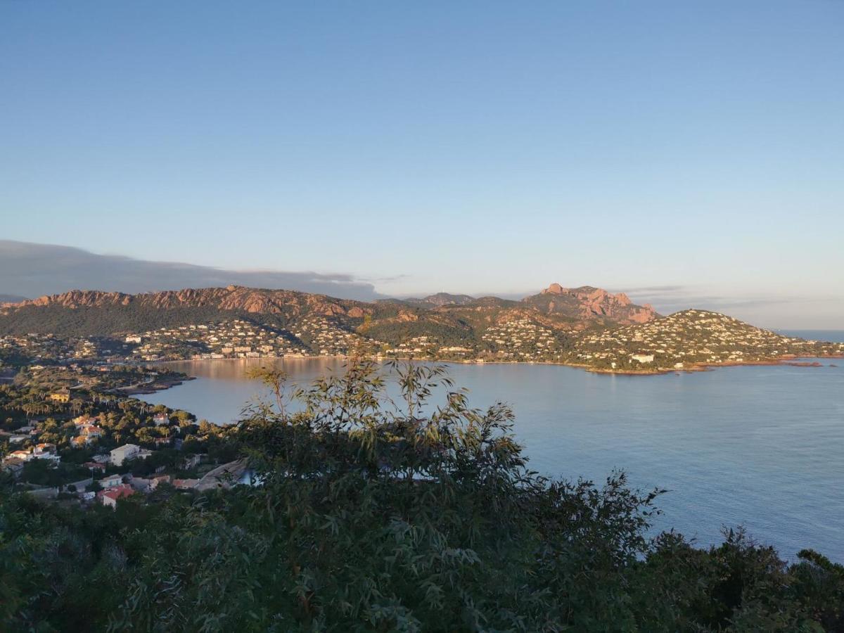 Saint Raphael, Cap Esterel Le Hameau. Vue Mer Kültér fotó